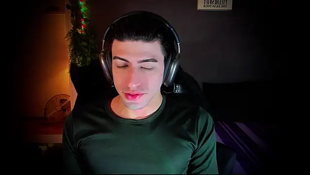 newjeff online show from November 2025 08:31:02 PM