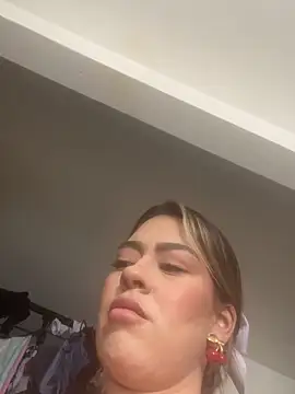 JoannaStanford online show from November 2025 07:24:02 PM