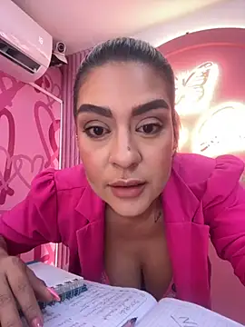 JoannaStanford online show from October 2025 09:16:01 PM