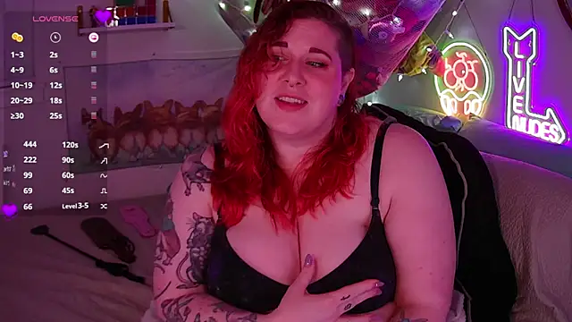 Snapshot of opalreigning chatting on November 2025 09:31:02 AM opalreigning online show from November 2025 09:31:02 AM