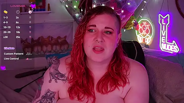 Snapshot of opalreigning chatting on December 2025 06:34:02 AM opalreigning online show from December 2025 06:34:02 AM