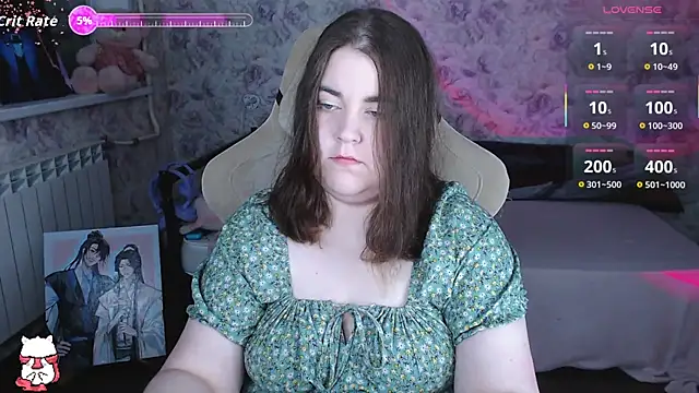 Estelle Hicks online show from June 2026 07:19:01 PM