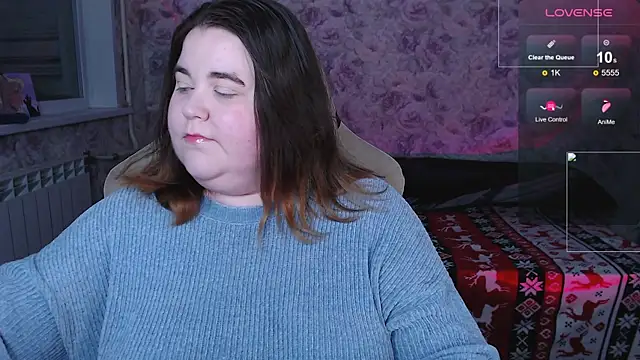 Estelle Hicks online show from November 2025 06:23:01 PM