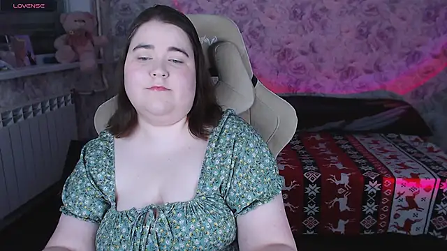 Estelle Hicks online show from March 2026 06:36:01 PM