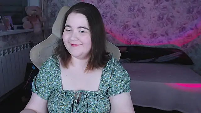 Estelle Hicks online show from March 2026 06:40:01 PM