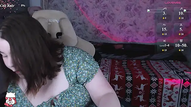 Estelle Hicks online show from March 2026 06:37:02 PM