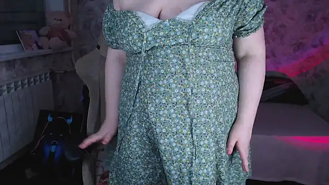 Estelle Hicks online show from May 2026 06:55:02 PM