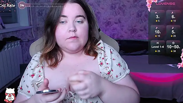 Estelle Hicks online show from September 2025 06:04:02 PM