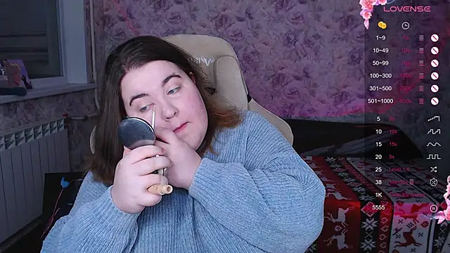 Estelle Hicks online show from November 2025 06:34:02 PM