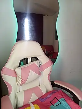 Snapshot of LittleEmmaa chatting on February 2026 08:56:02 AM LittleEmmaa online show from February 2026 08:56:02 AM