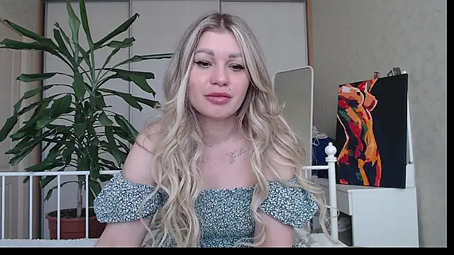 Snapshot of ShyEvaa chatting on May 2026 04:20:01 AM ShyEvaa online show from May 2026 04:20:01 AM