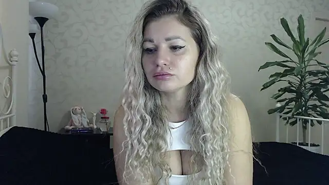 ShyEvaa online show from September 2025 05:01:01 AM