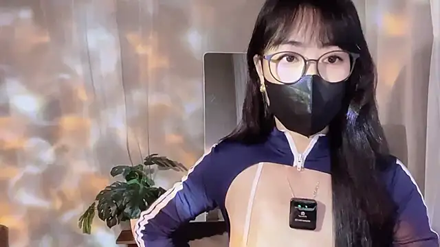 Snapshot of _minji_bae chatting on October 2025 05:39:01 PM minji bae online show from October 2025 05:39:01 PM