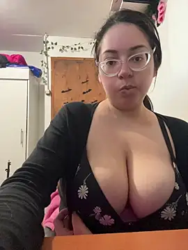 indiegirl666 online show from June 2026 09:32:02 PM