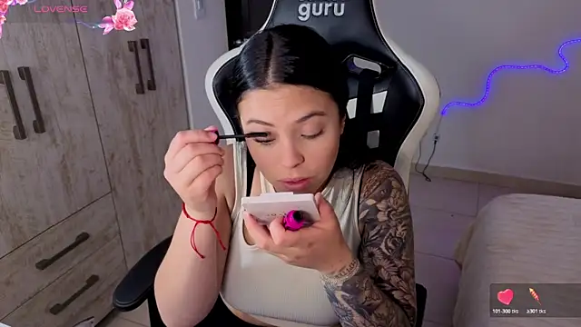 Victoryyy  online show from February 2026 08:52:01 PM