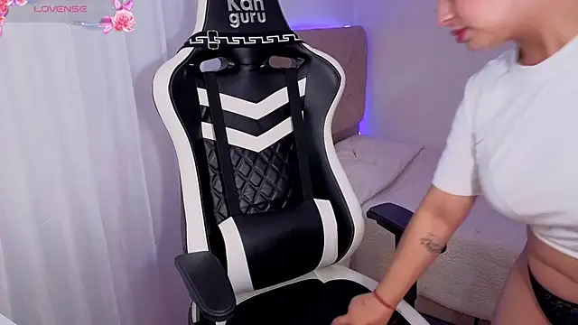 Victoryyy  online show from February 2026 10:06:01 PM