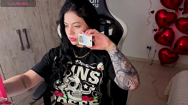 Victoryyy  online show from February 2026 11:04:01 PM