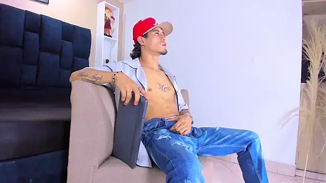 Jhonn Rhyss online show from November 2025 07:36:01 PM