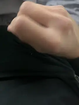 Omar472 online show from December 2025 07:04:01 PM