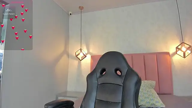 SUNNYCYRUS online show from February 2026 12:50:02 PM