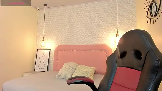 SUNNYCYRUS online show from February 2026 08:09:01 PM