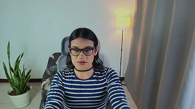 Snapshot of vitta_alfayed chatting on October 2025 11:14:01 PM vitta alfayed online show from October 2025 11:14:01 PM