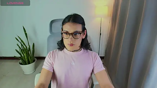 Snapshot of vitta_alfayed chatting on November 2025 04:40:02 AM vitta alfayed online show from November 2025 04:40:02 AM