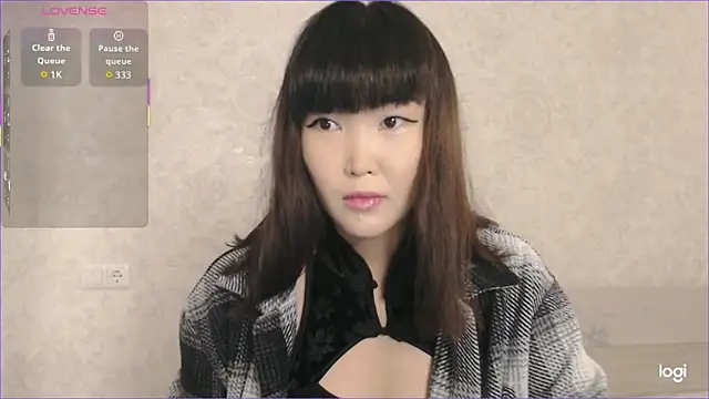 TumiLio online show from October 2025 02:51:02 PM