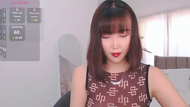 TumiLio online show from March 2025 03:34:01 PM