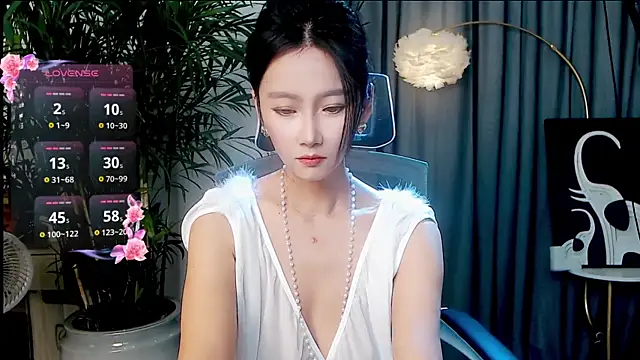 FeiFei-babe online show from October 2025 12:50:02 PM