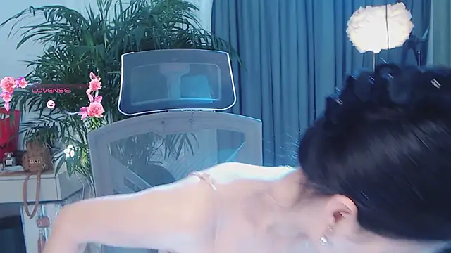 Snapshot of FeiFei-babe chatting on March 2026 07:13:01 AM FeiFei-babe online show from March 2026 07:13:01 AM