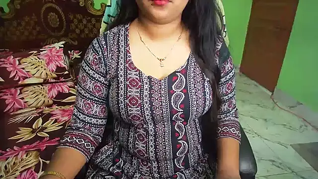 BengaliQueenStar online show from April 2026 08:09:02 PM