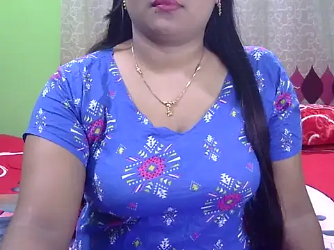 BengaliQueenStar online show from November 2025 03:56:02 PM
