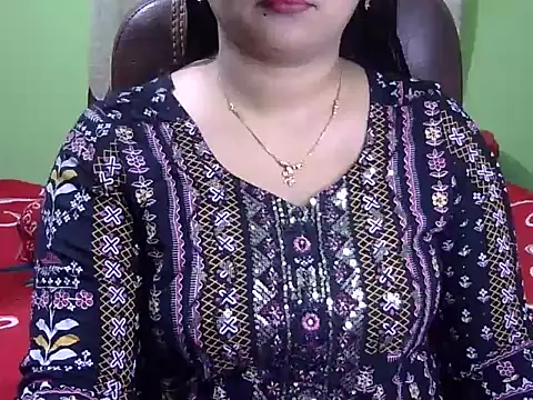 BengaliQueenStar online show from November 2025 04:17:01 PM