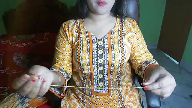 BengaliQueenStar online show from March 2026 05:47:02 PM