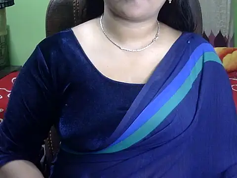 BengaliQueenStar online show from December 2025 03:18:02 PM