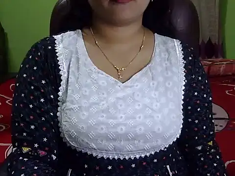 BengaliQueenStar online show from December 2025 04:11:02 PM