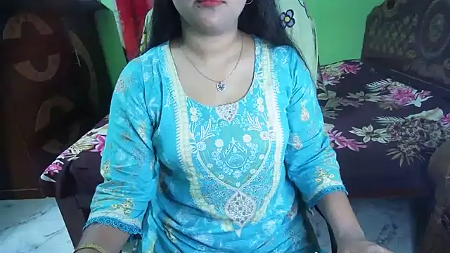 BengaliQueenStar online show from June 2026 04:40:01 PM