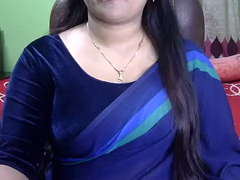 BengaliQueenStar online show from November 2025 04:29:02 PM