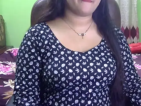 BengaliQueenStar online show from October 2025 04:08:02 PM