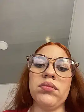 Snapshot of sophia_goth chatting on November 2025 12:00:01 AM sophia goth online show from November 2025 12:00:01 AM