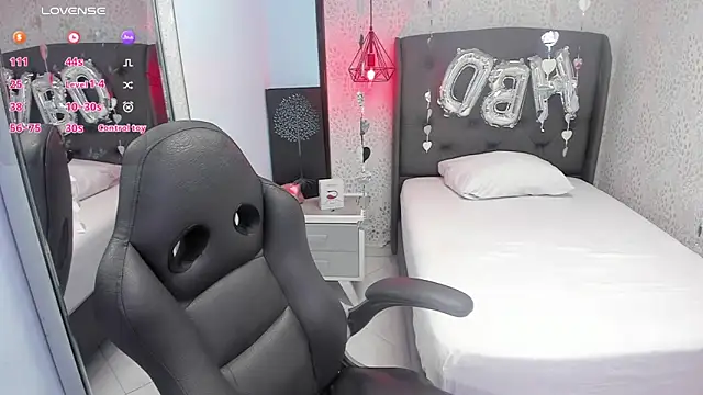 SUZETMONACO online show from November 2025 07:35:02 PM