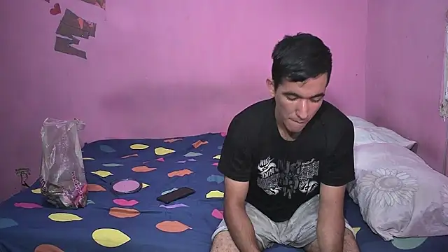 Sweetiefoxxx online show from April 2026 06:58:02 PM