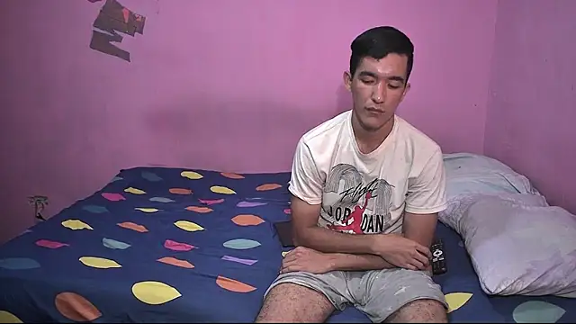 Sweetiefoxxx online show from April 2026 07:20:02 PM