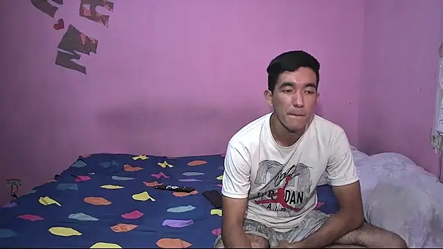 Sweetiefoxxx online show from March 2026 07:15:01 PM