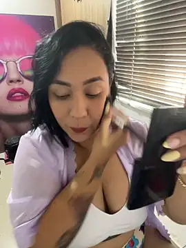 Snapshot of marta201_alfaro chatting on September 2025 06:06:01 PM marta201 alfaro online show from September 2025 06:06:01 PM