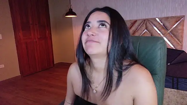 Susy thomson online show from October 2025 03:40:02 AM