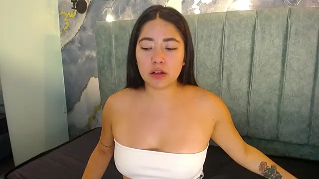 Susy thomson online show from December 2025 09:20:02 PM