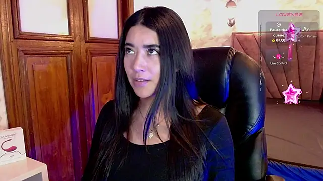 Susy thomson online show from October 2025 01:50:01 AM