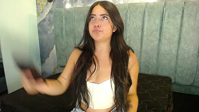 Susy thomson online show from December 2025 06:25:01 PM